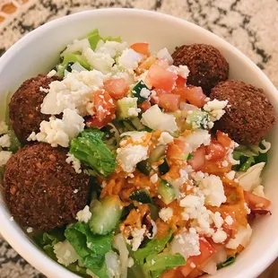 Falafel salad