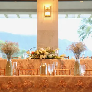 Head table linens