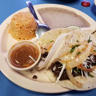 a plate of mexican food