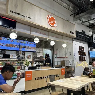 sushi and sashimi, interior