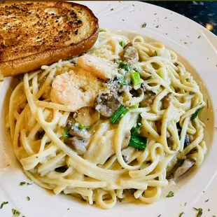 pasta dish, pasta, food