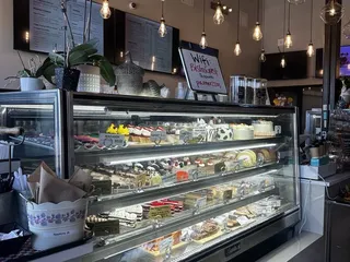 Heaven's Bistro Bakery