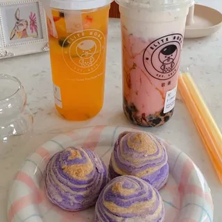 Romantic Rose Milk Tea w/ Cheese Top