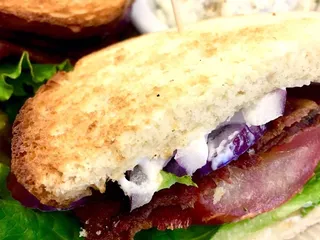 Mission Hills Bar & Grill