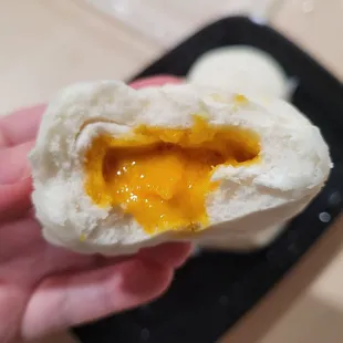 cream custard bun inside