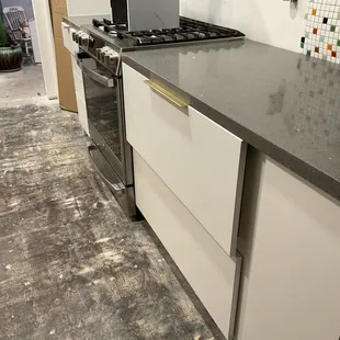 Remember, these folks sell flooring and Kitchen cabinets. I am dealing with one issue from them, can you imagine if you have do all kitchen?