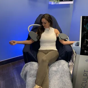 Emsculpt - Build muscle