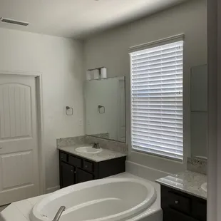 Fresh blinds to complete this bathroom!