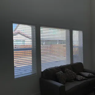 Standard white blinds to finish this living room