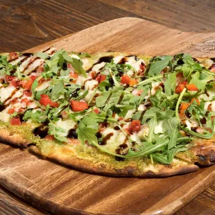 Chicken pesto flatbread