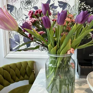 Fresh flowers and decor