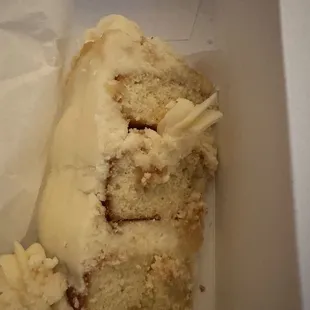 Honey Vanilla cake slice (to go)