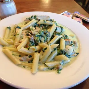 Chicken, spinach, mushroom Alfredo