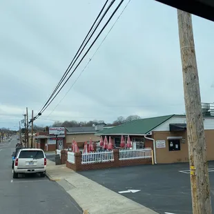a view of the outside of the restaurant