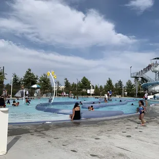 Child area 3ft &amp; lazy River