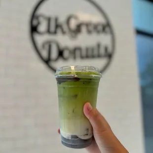 Cracking chocolate cup with Thai green tea