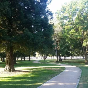 Clean and well maintained trail