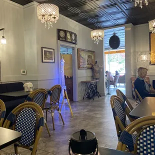 tea room