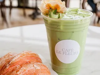 Cafe Le Fleurs
