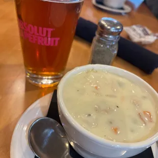 Clam chowder and Lakefront Stein
