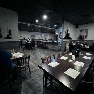 There are two different sides, both of which have very large tables for bigger groups. Reservations are required for those.