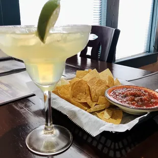 "Margarita" and chips.