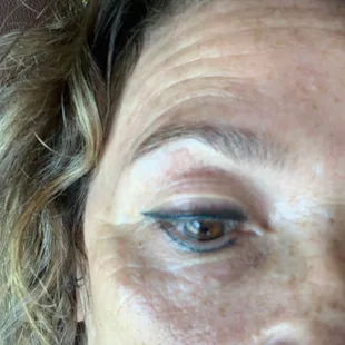 Repaired top and bottom eyeliner!