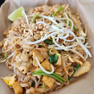 Pad Thai.....w/chicken and tofu