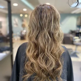 Ellements Salon 559-512-0330 Hair by Talynn @highlightsbytalynn @ellementshairsalon