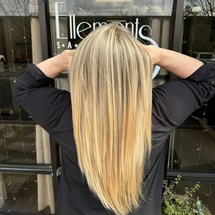 Ellements Salon 559-512-0330 Hair by Talynn @highlightsbytalynn @ellementshairsalon