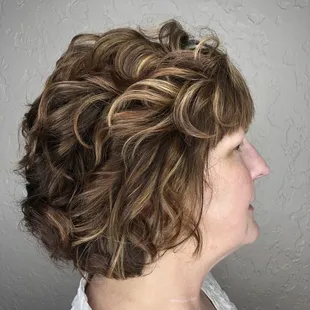 Hilight/Lowlight with tint between on Roots and cut. 2.5 hours, $155.