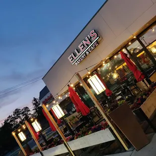 Welcome to our American restaurant &amp; bakery located at 2495 Orchard Lake Rd in Sylvan Lake, MI.