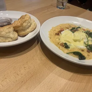 Cheese Grits Benedict