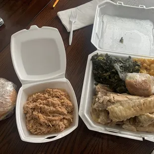 Barbecue bun on the side, Turkey wings, mac&amp;cheese and collard greens