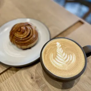 Latte, kanelbullar
