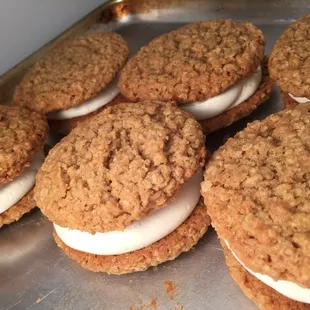 Oatmeal cream pies