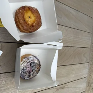 Signature Kouign Amann