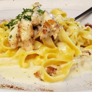 Chicken Fettuccine Alfredo