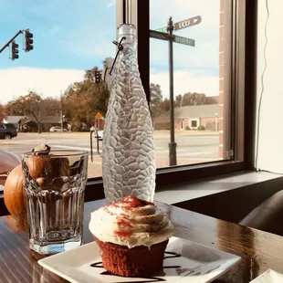 They have amazing cupcakes!