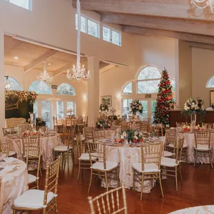Terrace room: Christmas themed wedding