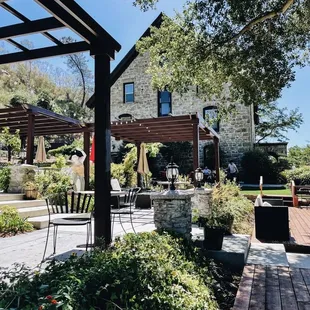 Elliston vineyards beautiful grounds