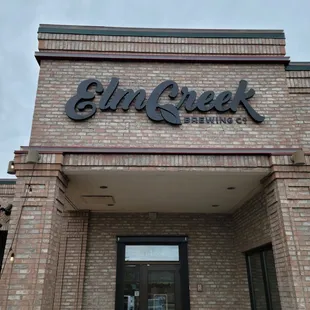 the entrance to elm creek brewing