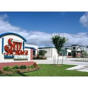 Elmwood Self-Storage at 1004 S. Clearview Parkway, Harahan, LA.