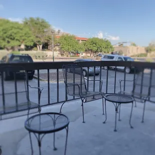 Outdoor wire seating