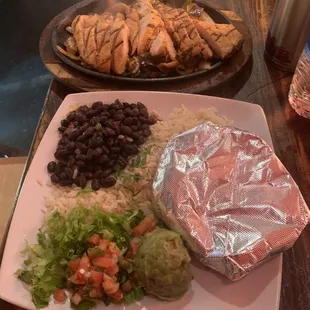 10/7/22: highly overpriced $15.99 chicken fajitas. Dry &amp; bland. 2 stars.