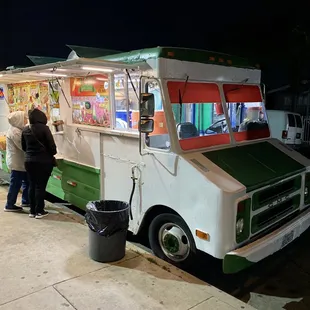 a food truck at night