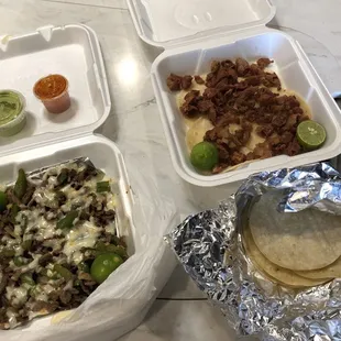 While both were good, my fav is the one on the right, Tripoo.  I think it might be fried tripe, but unsure.  It was very good.