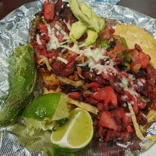 El Trompo Alambres, a Monterrey fajita-like plate