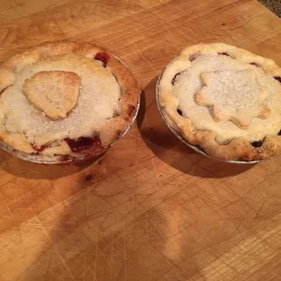 Mini pies: raspberry-blueberry and strawberry-rhubarb