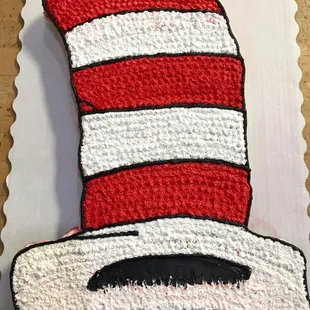 36 cupcakes to make this cat in the hat, hat.